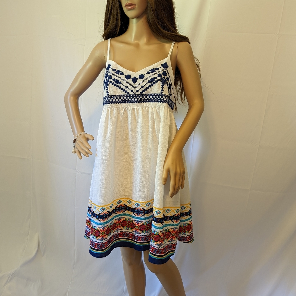 Entro aztek embroidered baby doll sleeveless dress